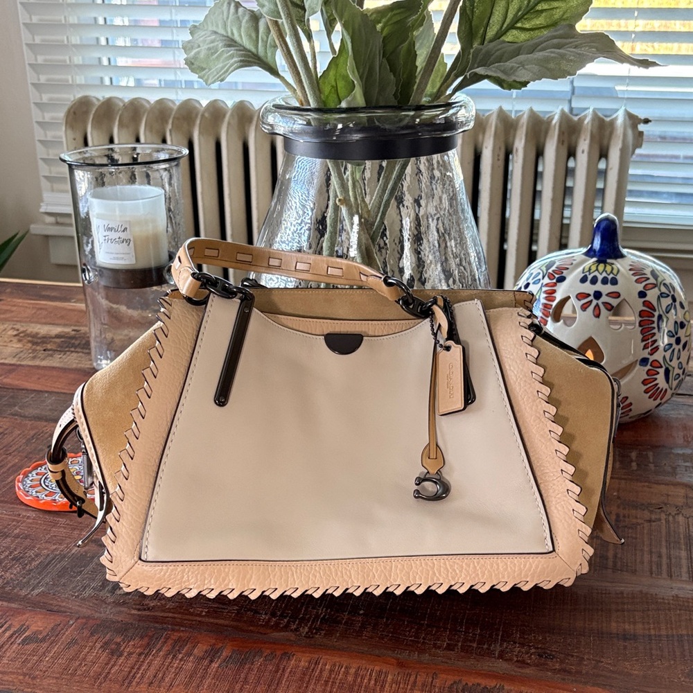 Coach Beige and Off-White Shoulder Bag
